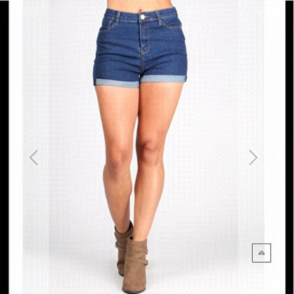 I & M Jeans High Rise Cuffed Short